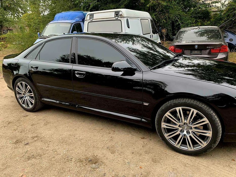 Продам Ауди А8 в хорошем