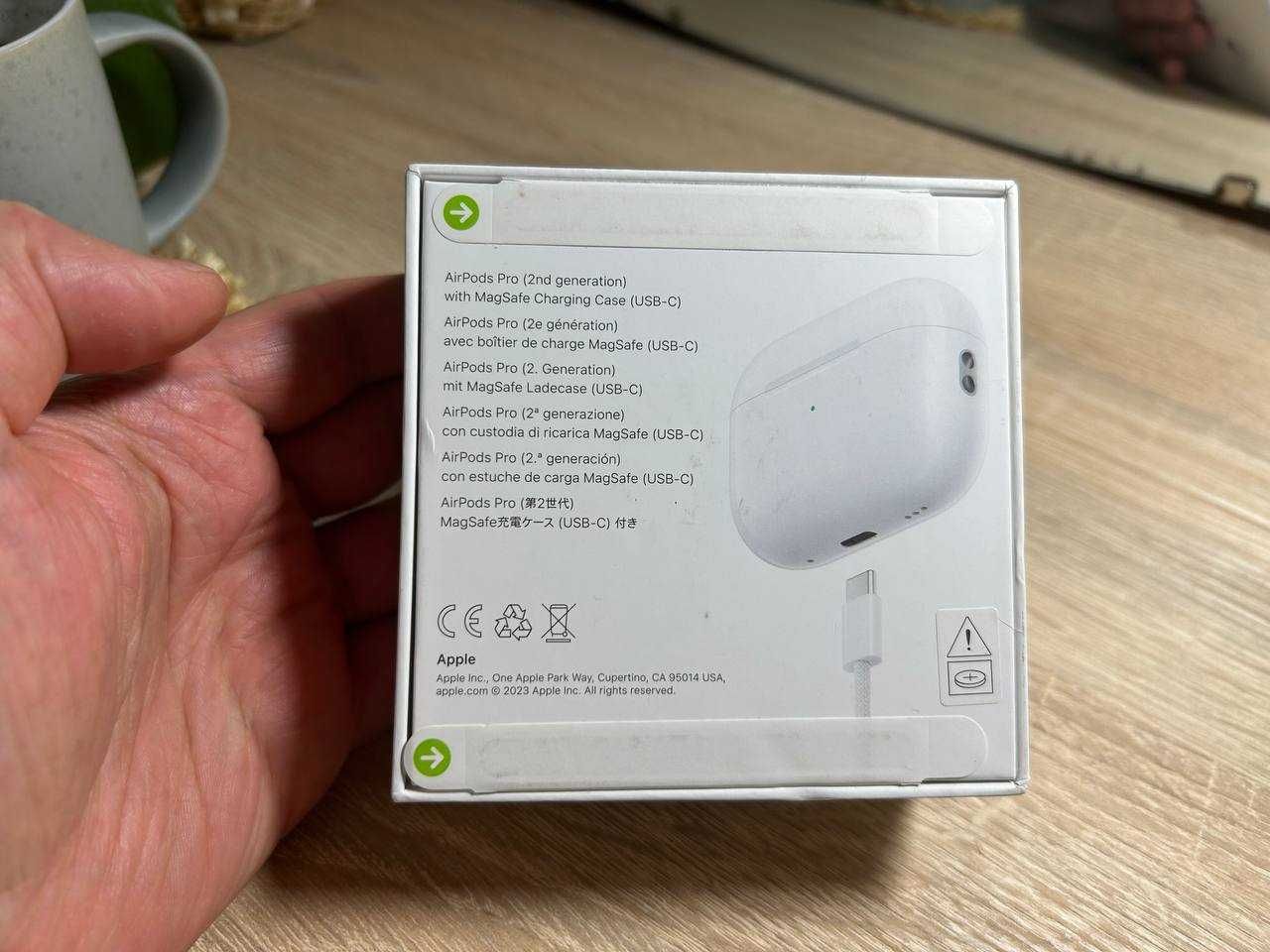 Apple AirPods Pro 2nd generation, MagSafe Case (USB-C)