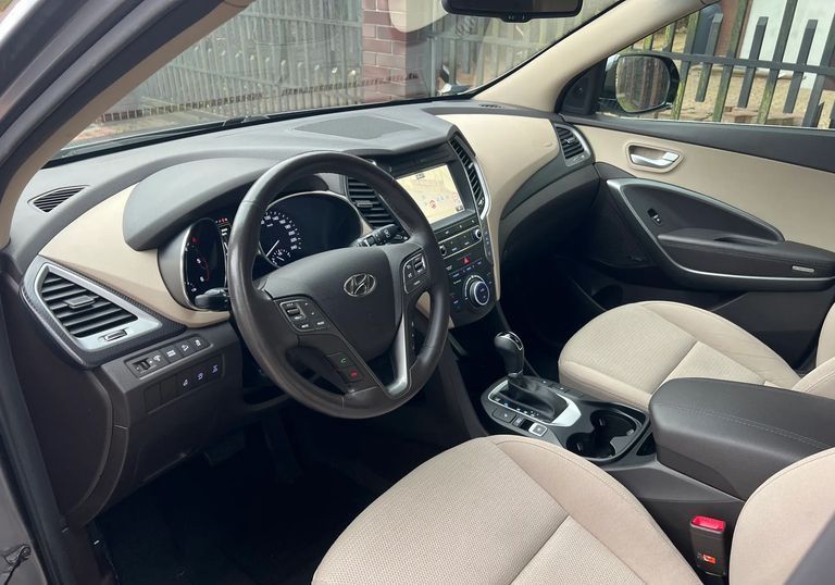 Hundai Santa Fe 2016