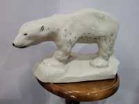 Piękny porcelanowy niedźwiedz polarny figurka Chodzież