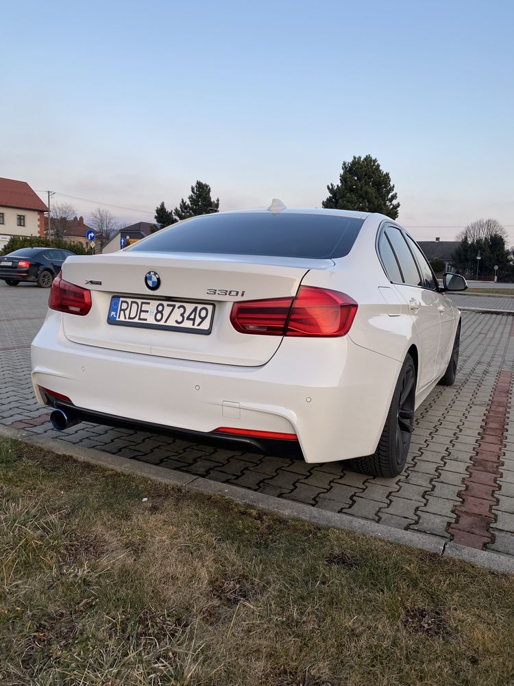 Bmw F30 z 2017 roku, harman kardon