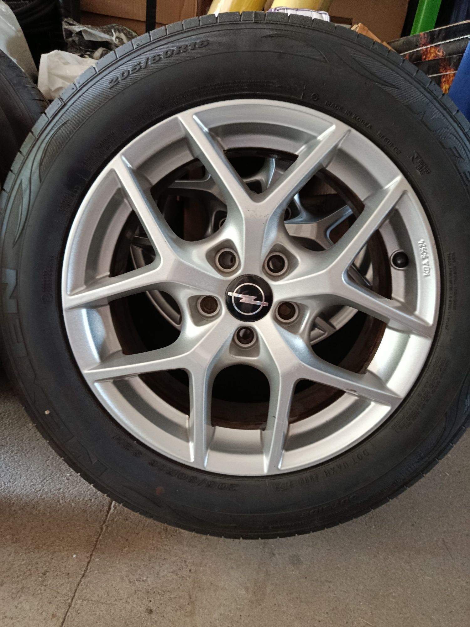 Koła Alufelgi 16 cali 5x105 Opel Astra J K Mokka, Opony bdb, 205/60R16