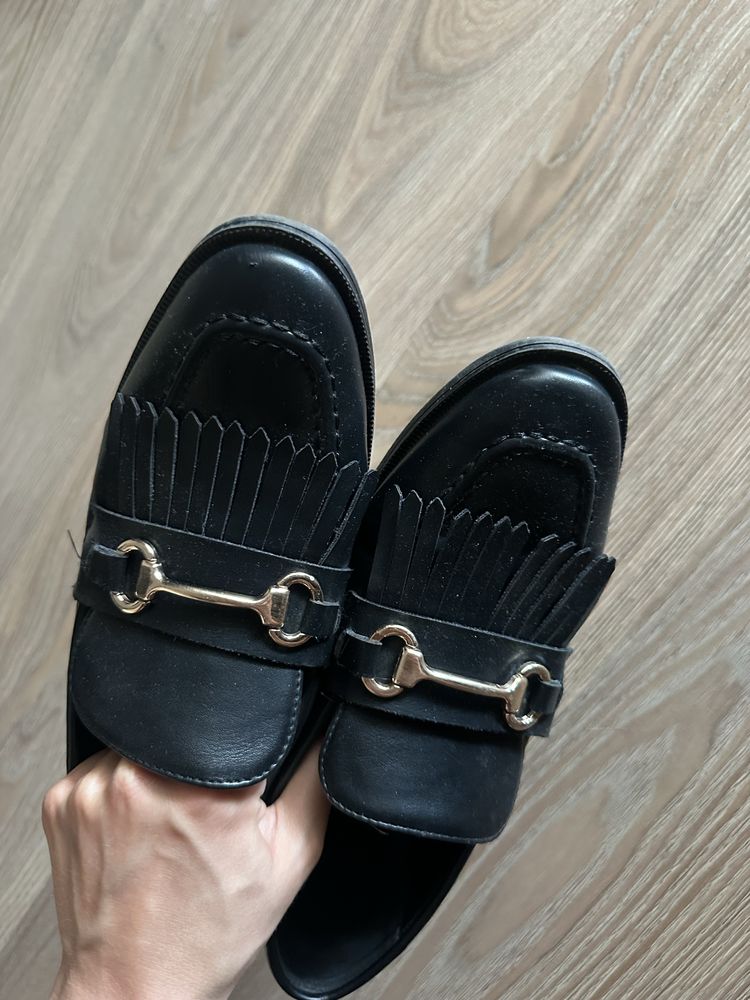 Лофери як zara , sinsay класичні