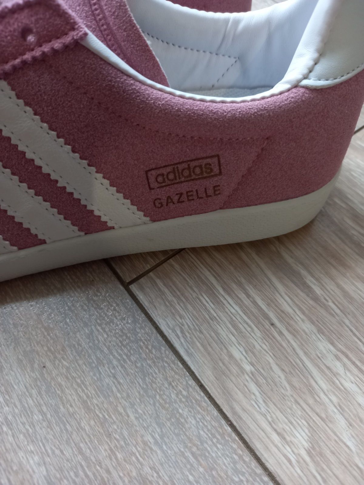 Жiночi кроciвки Adidas Gazelle