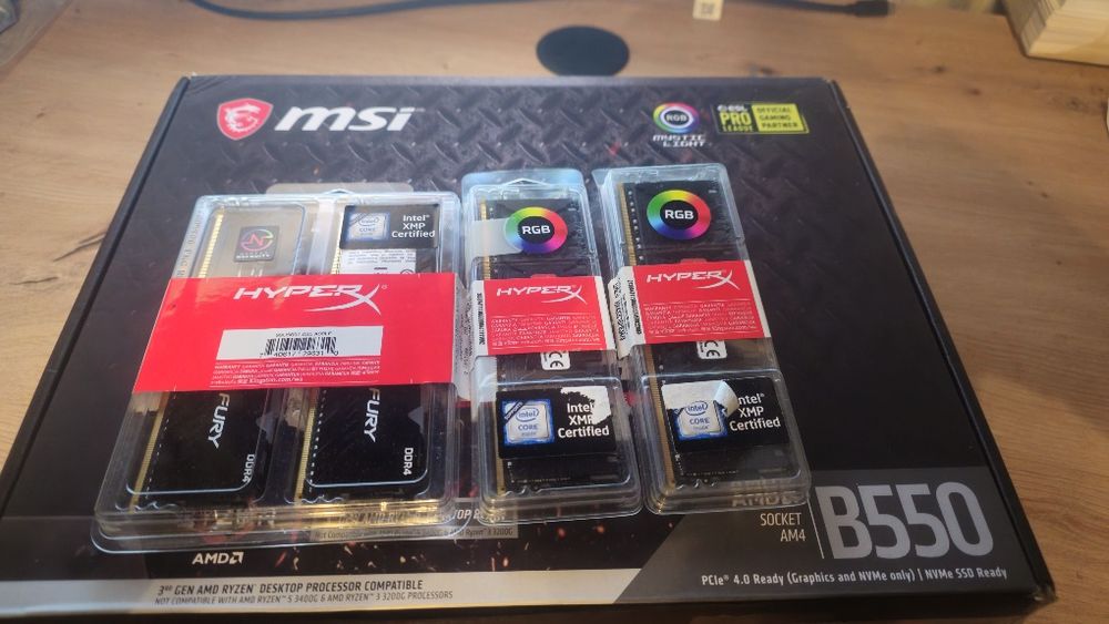 Zestaw MSI B550 Tomahawk max  + 32 GB  RAM HyperX 3200 cl16