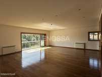 Apartamento T3 à venda na rua do Baldeirão, 15