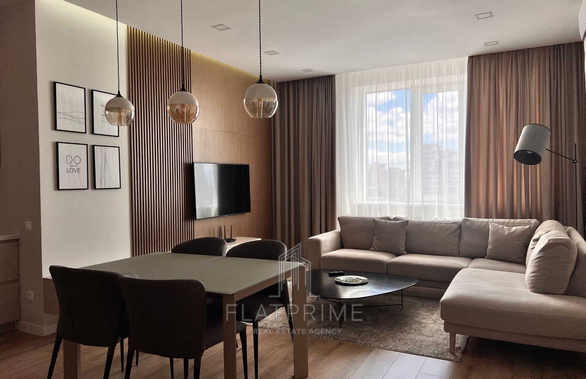 Продаж 2к квартири Royal Tower, Саксаганського 37К, центр