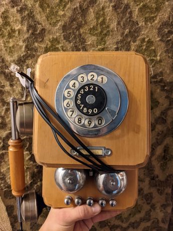 Telefon stacjonarny retro