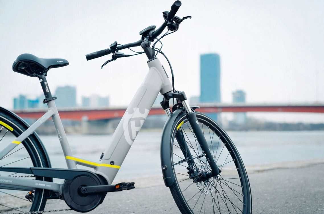 Damski Rower elektryczny Husqvarna Towner 2 28" NEXUS 8s BOSCH e-bike