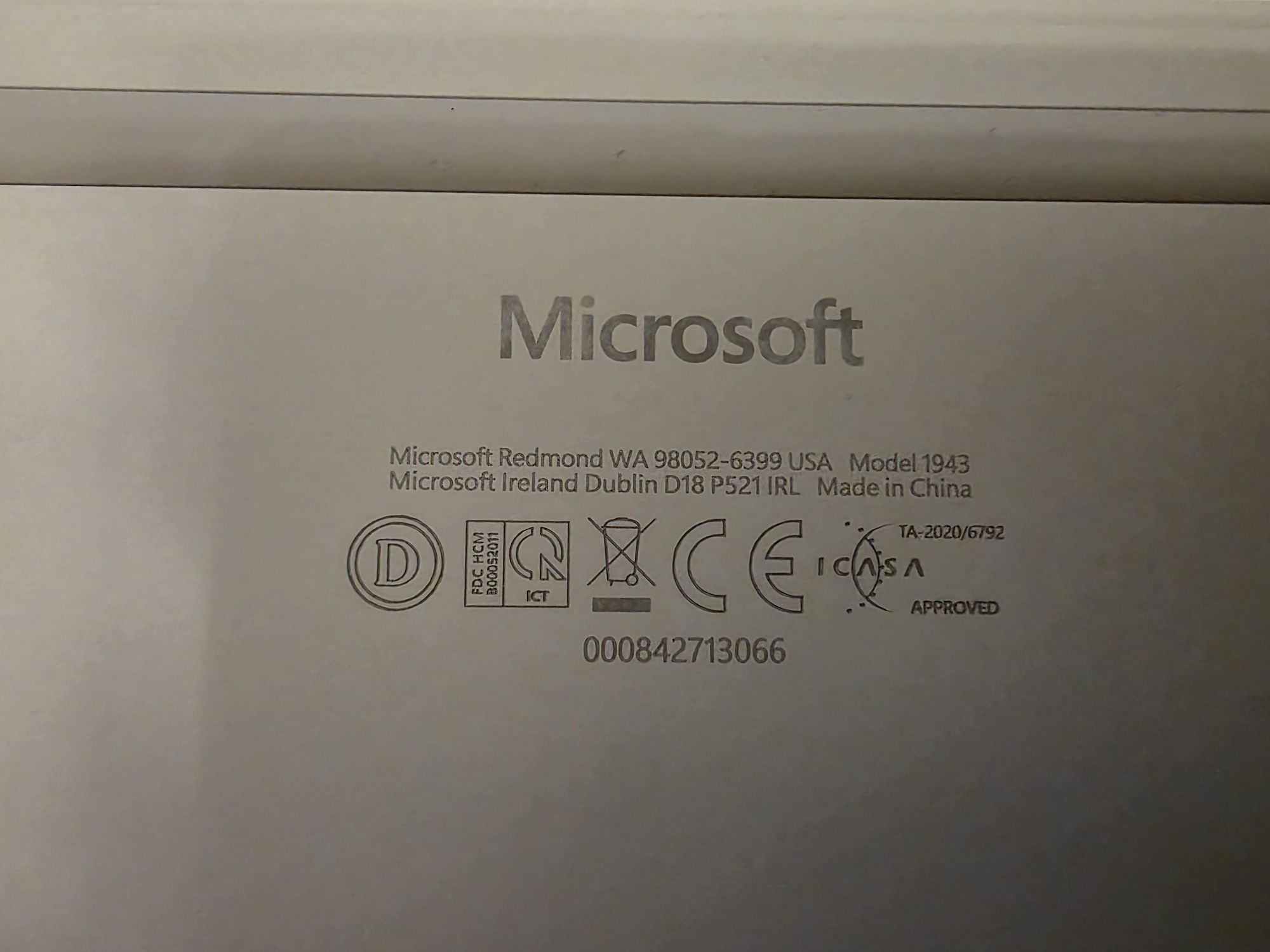 Surface Laptop Go i5 4Gb Idealny