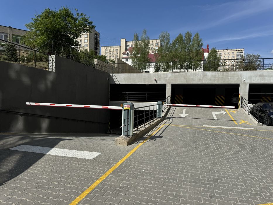 Шлагбаум автоматичний