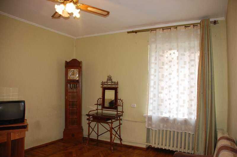 Сдам 2х ком квартиру в центре, ул. Каразина!