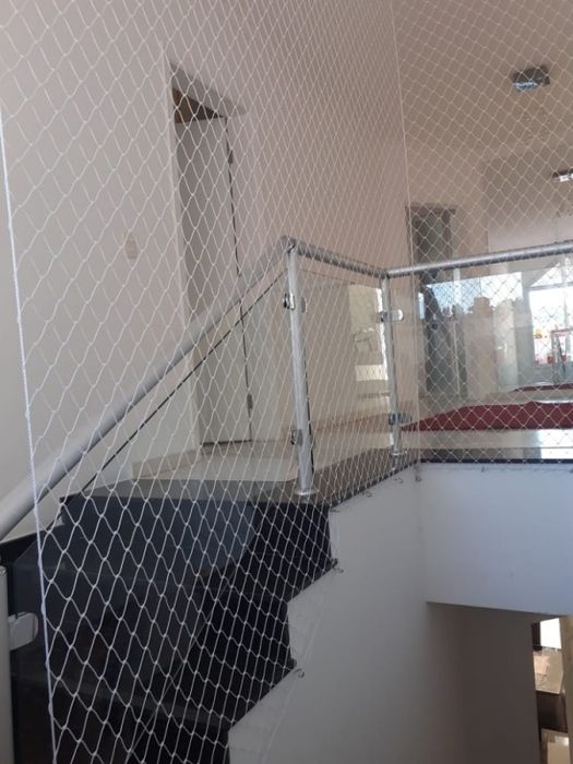 Rede de proteção para gatos e crianças