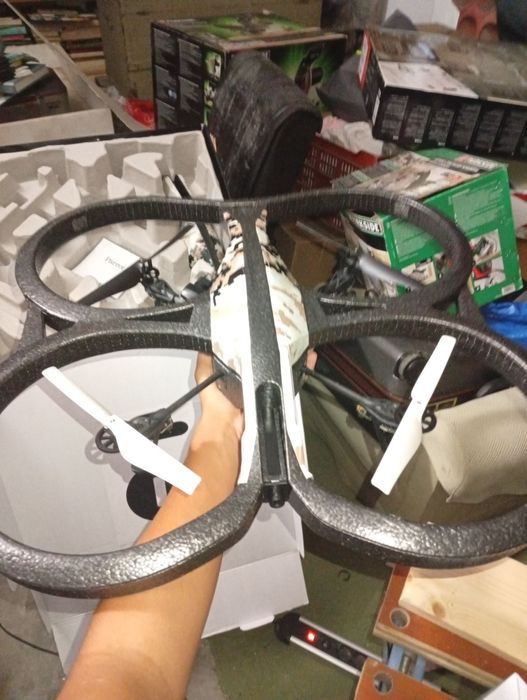 Vendo drone com câmara controlado por telemóvel