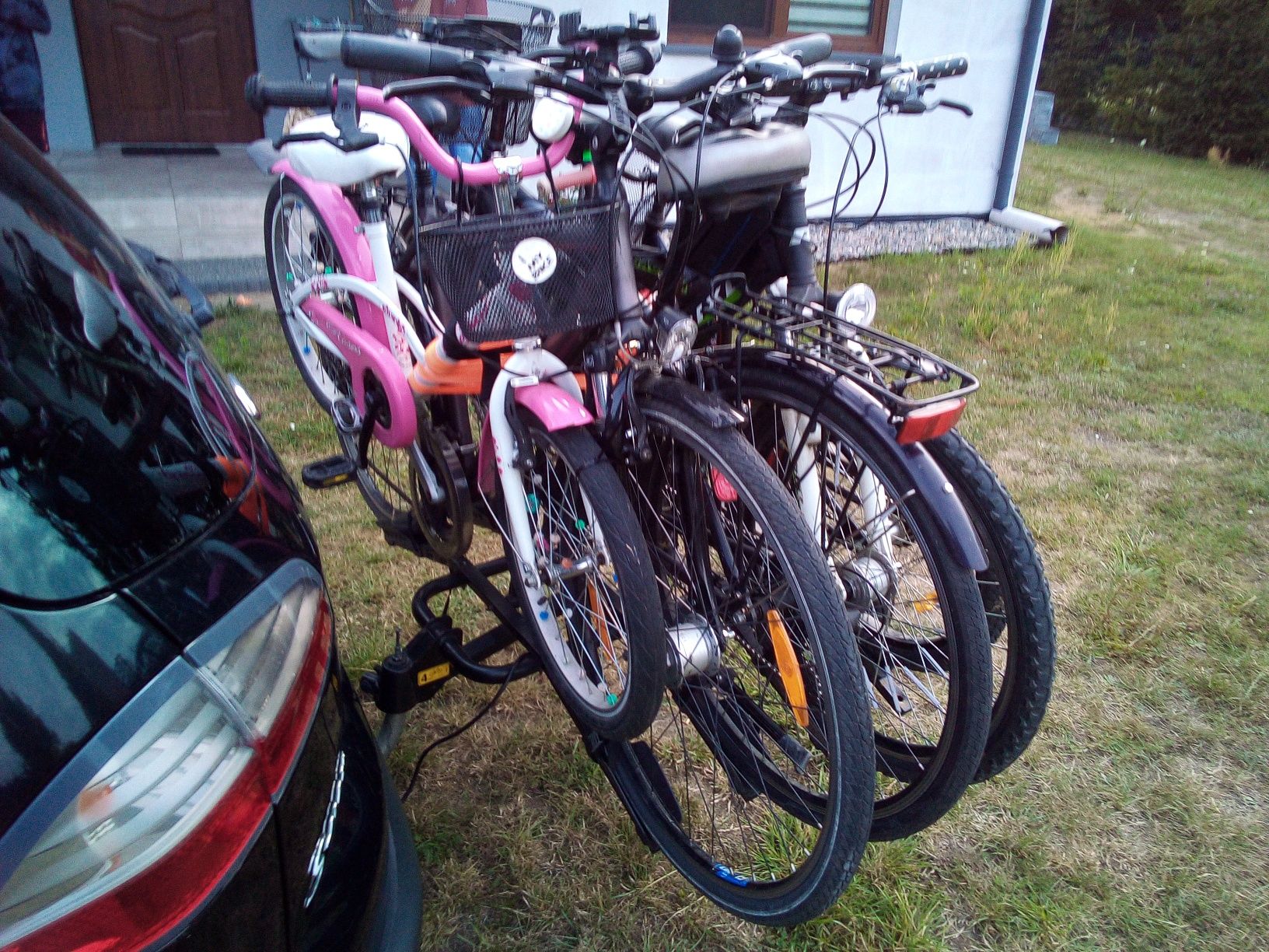 Bagażnik rowerowy Halfords na hak na 4 rowery