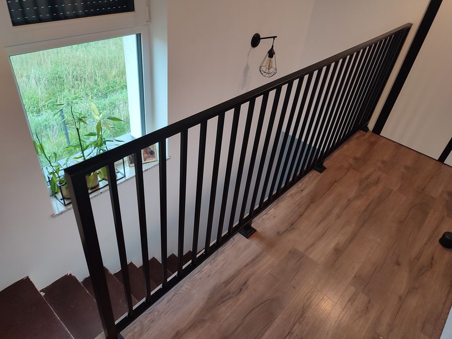Balustrada schodowa barierka poręcz metalowa stalowa