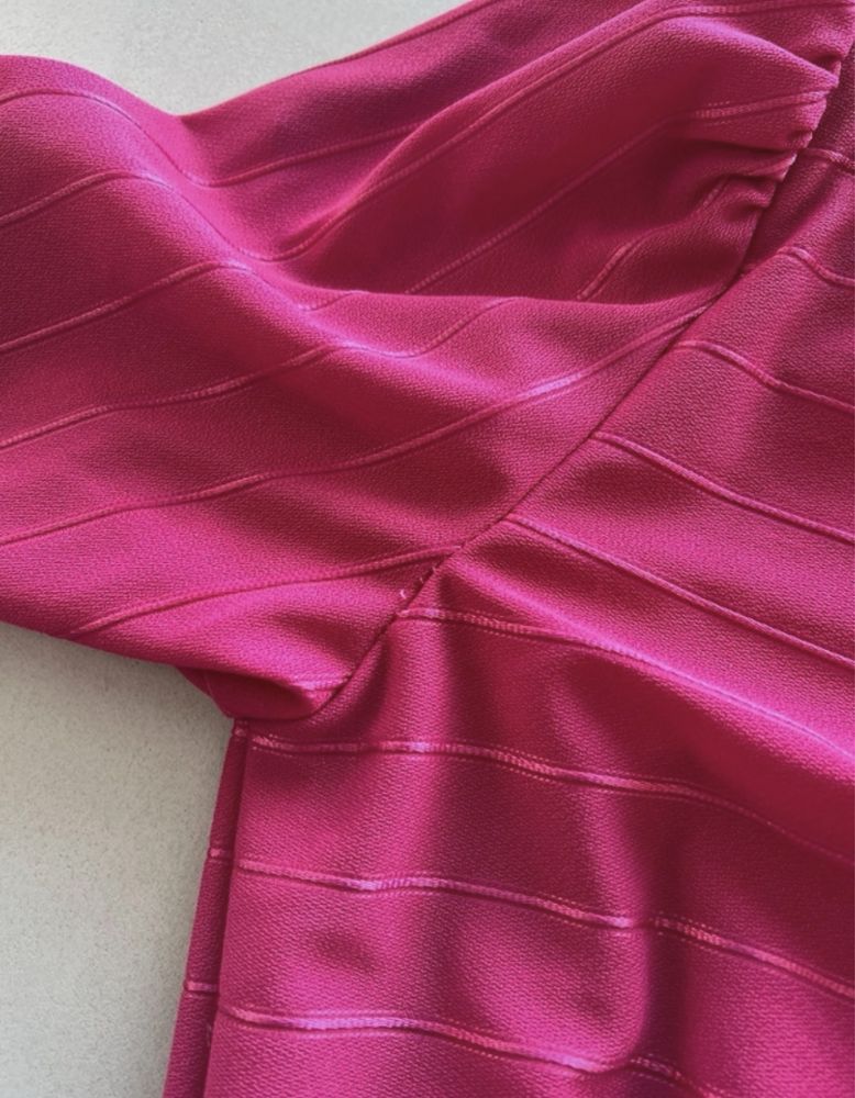 Sukienka midi w paski w kolorze różu/fuksji, bufiaste rękawy, vintage