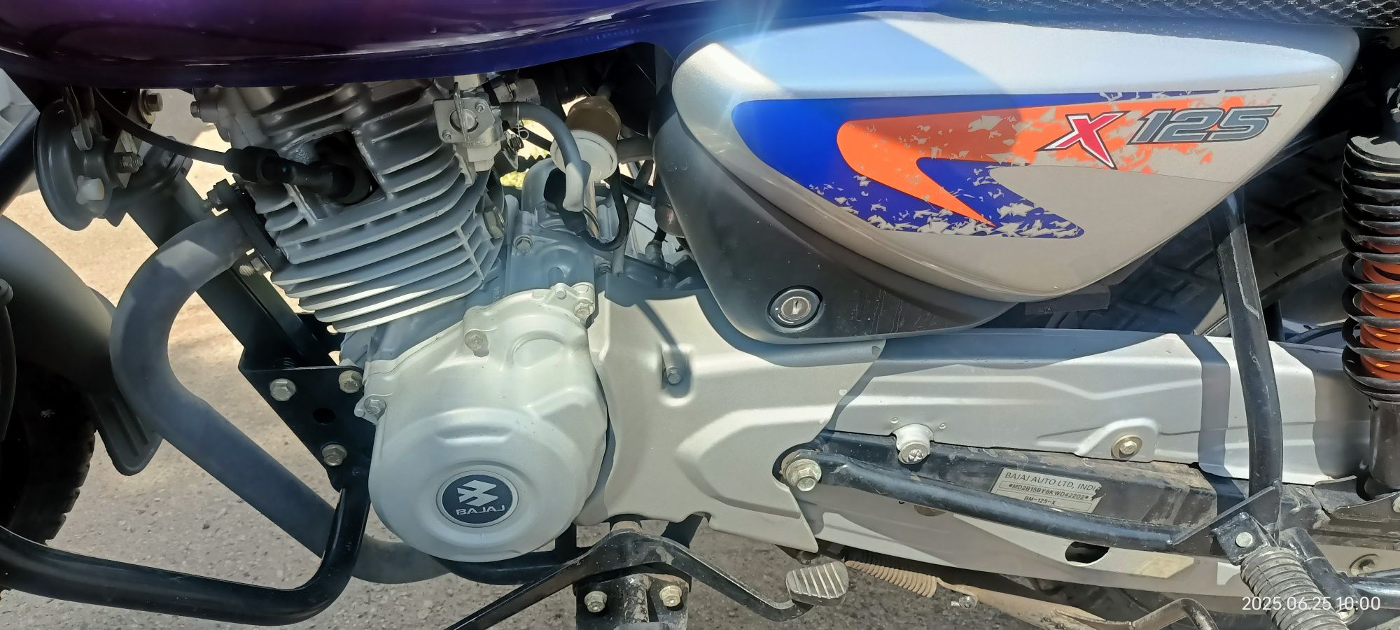 Мотоцикл Bajaj Boxer 125x