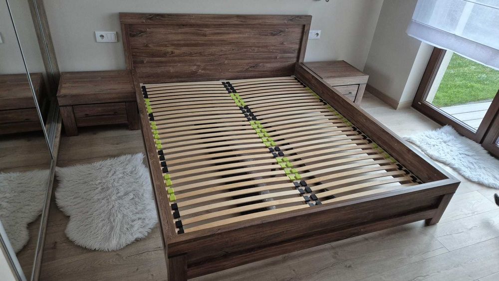 Sprzedam łóżko do sypialni 160 cm na 200cm