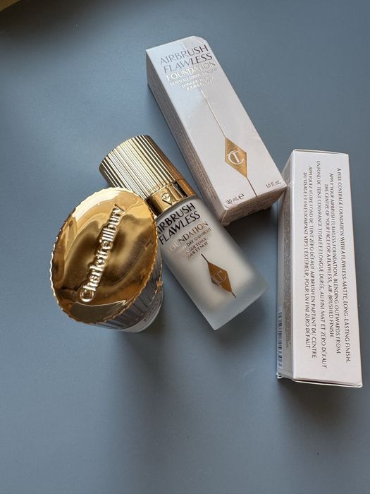 Тональний крем Charlotte Tilbury Airbrush Flawless Foundation
