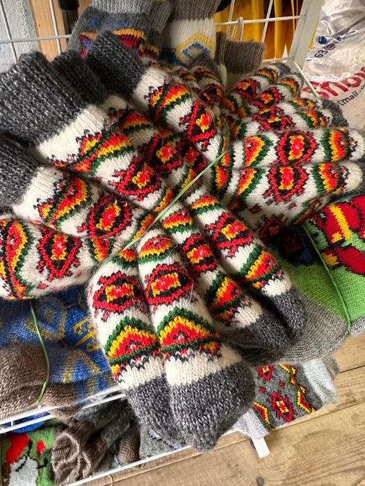 Шкарпетки,рукавиці,капці з натуральної вовни