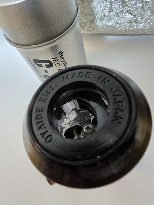 Oyaide C-004 продам Furutech