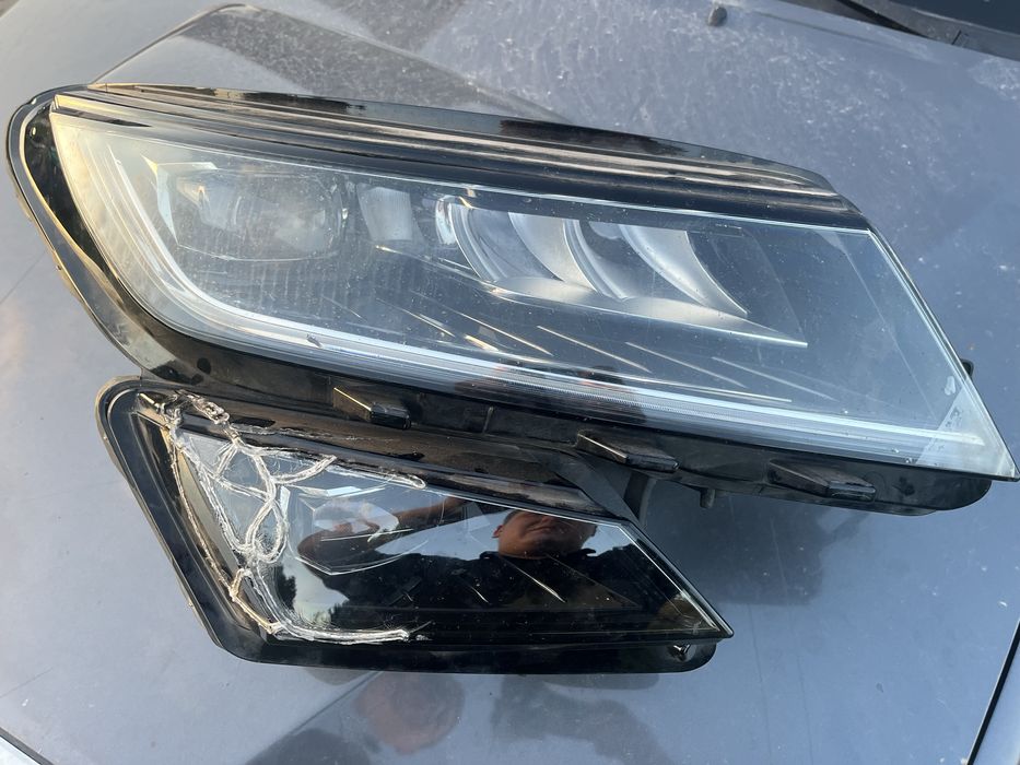 Фара Škoda Kodiaq