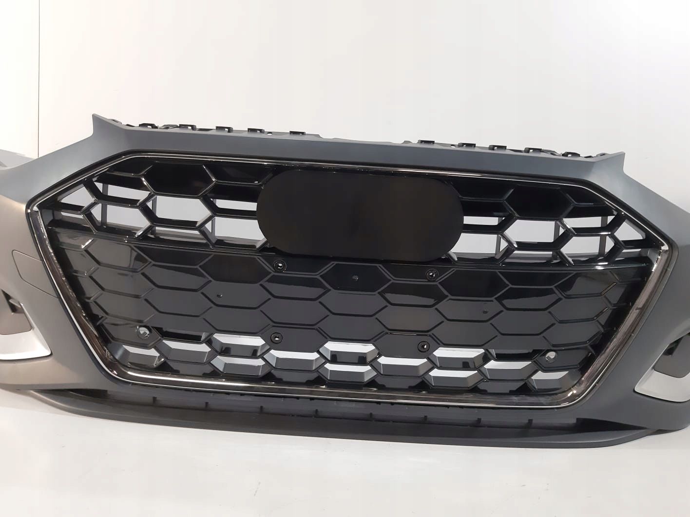 Audi A4 B9 Lci zderzak przedni   13338