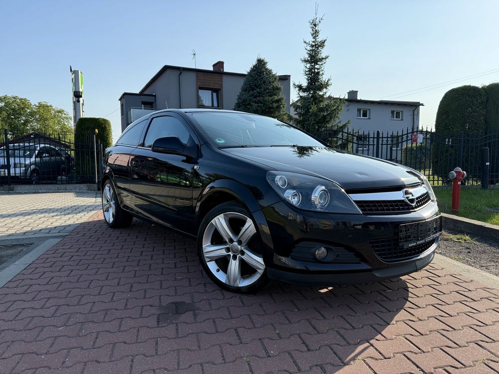 Opel Astra GTC 1.8 140 KM 2010 r Xenon Tempoamt PDC