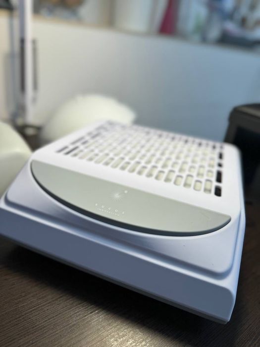 Продам Фрезер, підлокотник, витяжку всьо для манікюру та педикюра!