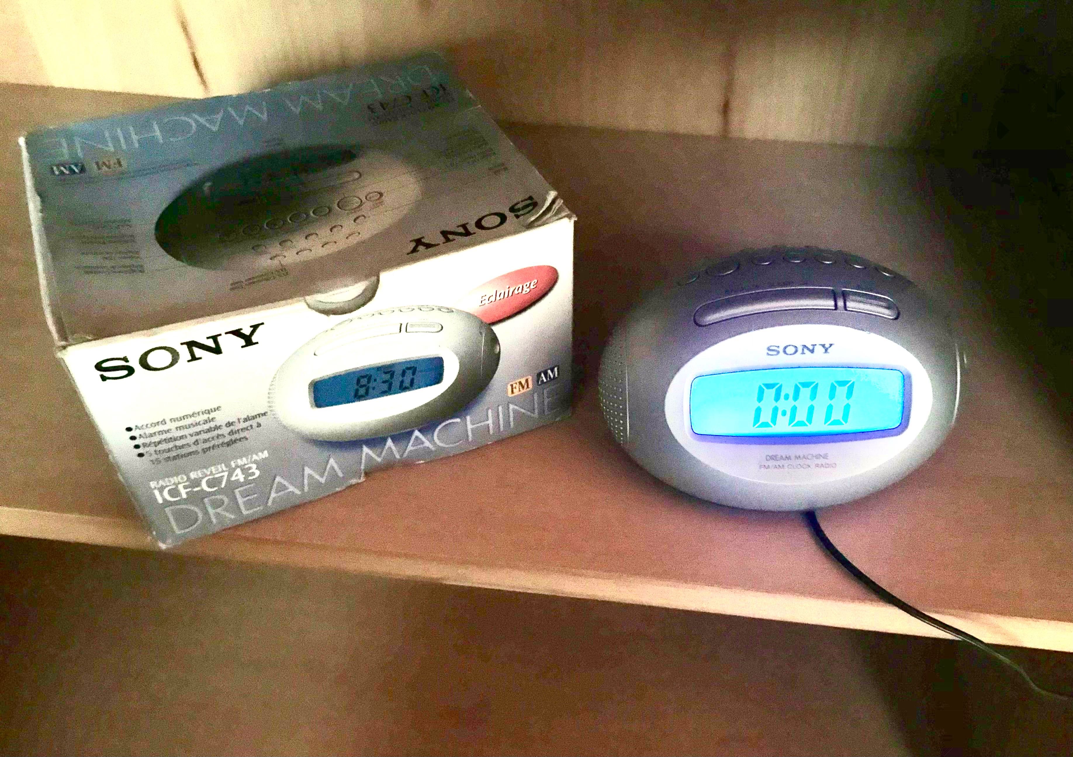Rádio despertador digital Sony