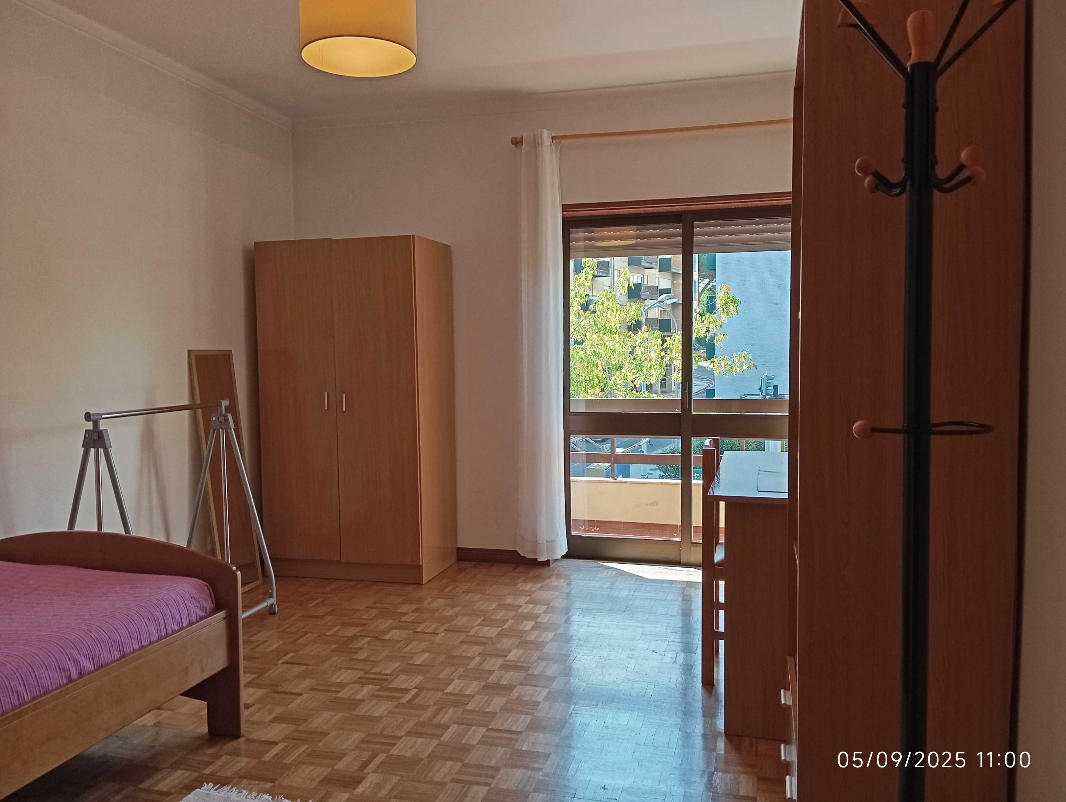 Arrendo 2 quartos em  Leiria a meninas estudantes, despesas incluídas