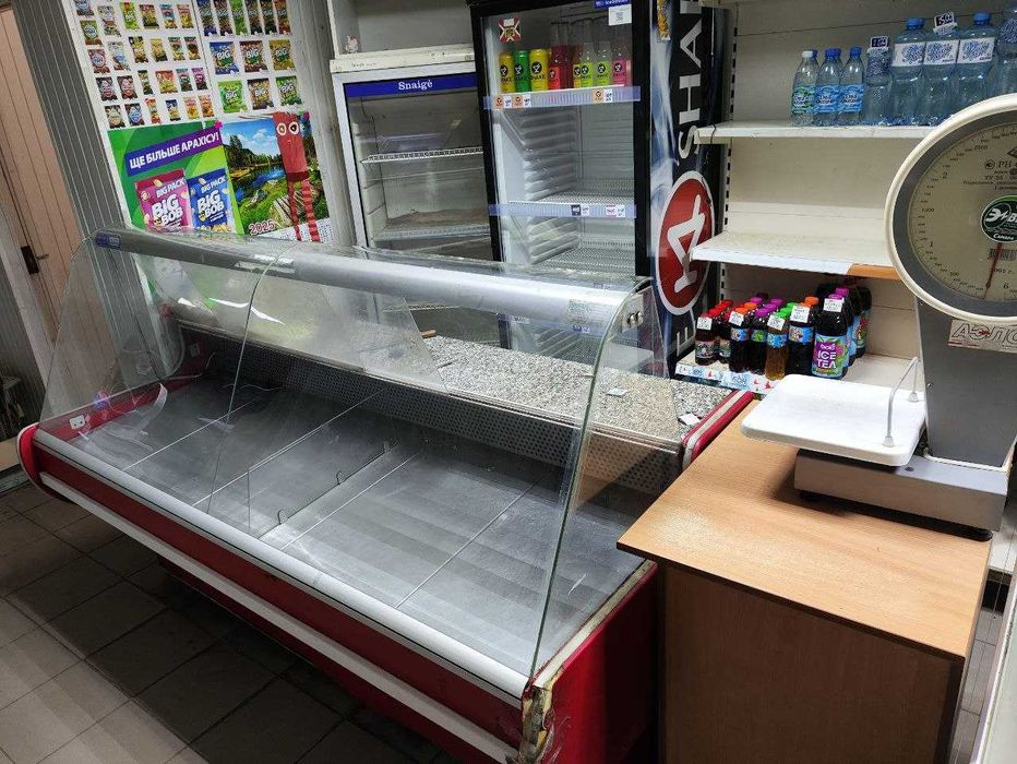 Продам ковбасну холодильну вітрину GBJ 2м