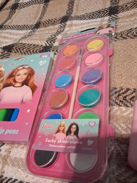 Wyprzedaż!! Barbie artykuły plastyczne kredki flamastry farby prezent
