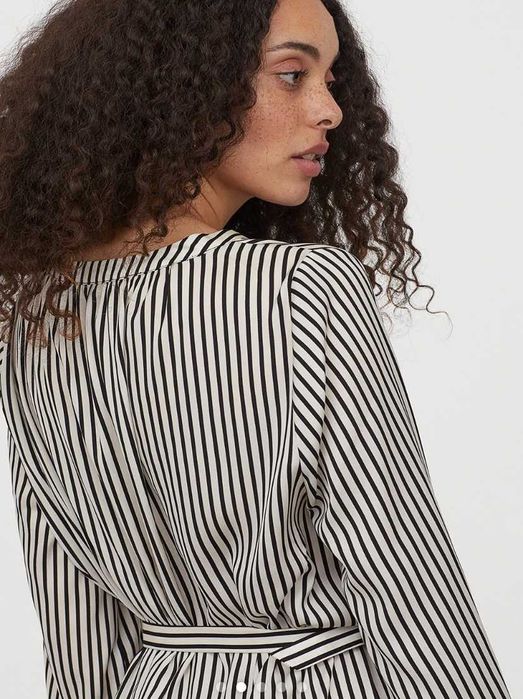 Стильное кэжуал платье рубашка H&M в полоску р.S в идеале