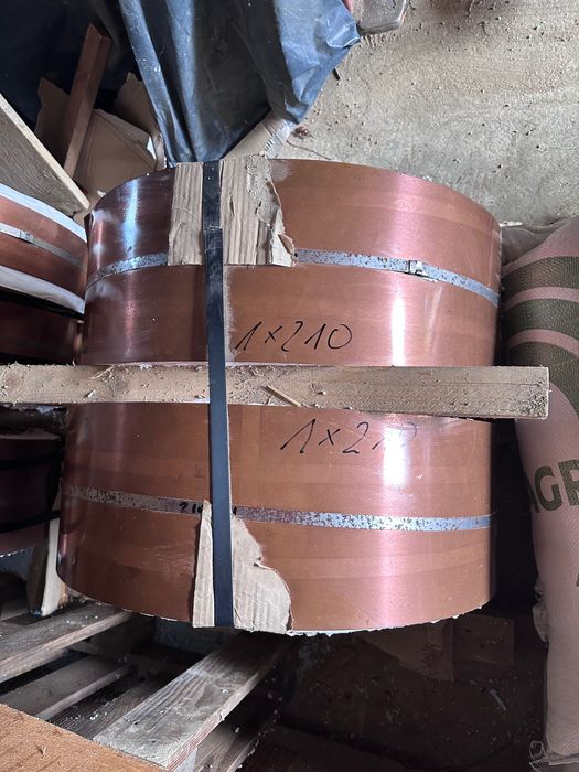 Taśma miedziana w rolce.