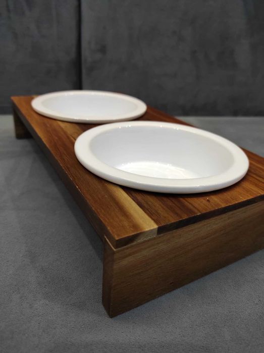 Komplet ceramicznych misek na bambusowym stelażu dla kota / psa