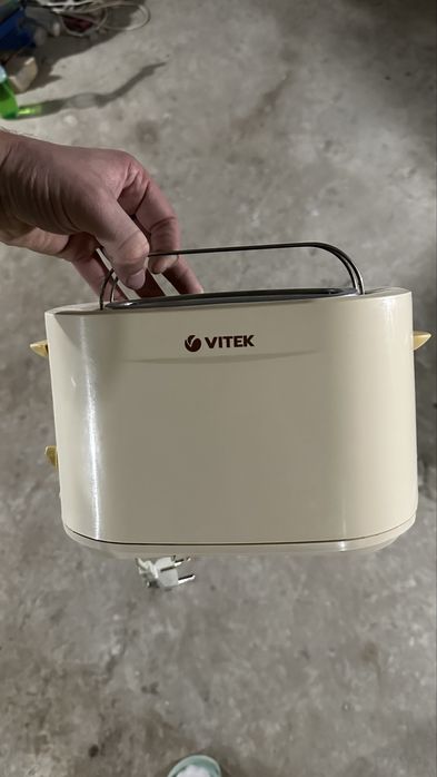 Тостер б/у  vitek  у хорошому стані