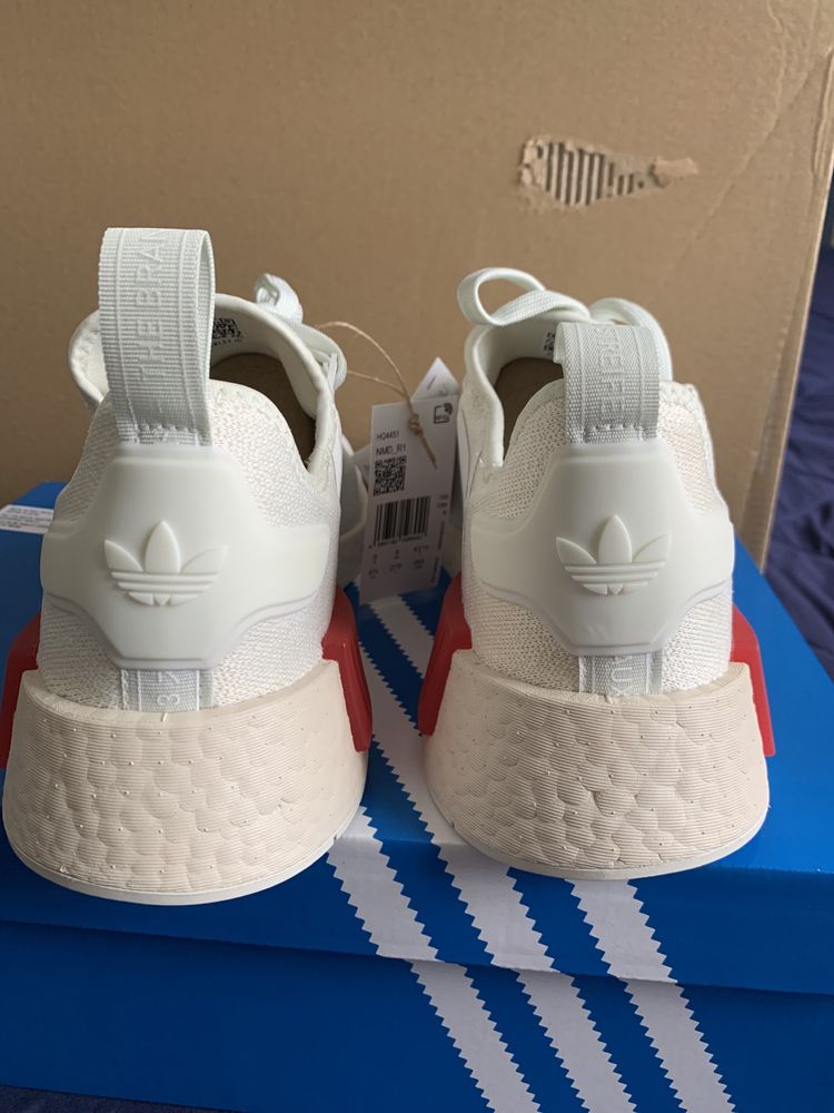 Ténis adidas NMD R1 white