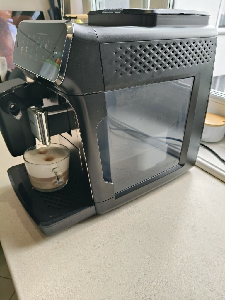 Ekspres ciśnieniowy Philips LatteGo 3300