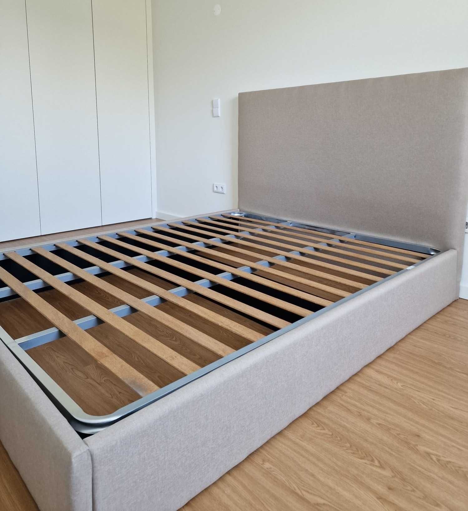 Camas De Casal Estofadas Top de Gama 190x140m Estrado Incluído 199€ !!