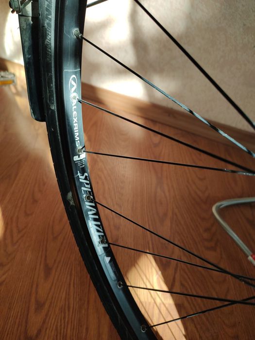 Вело комплектуючі та інструменти.