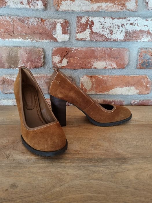 Zamszowe obcasy Next