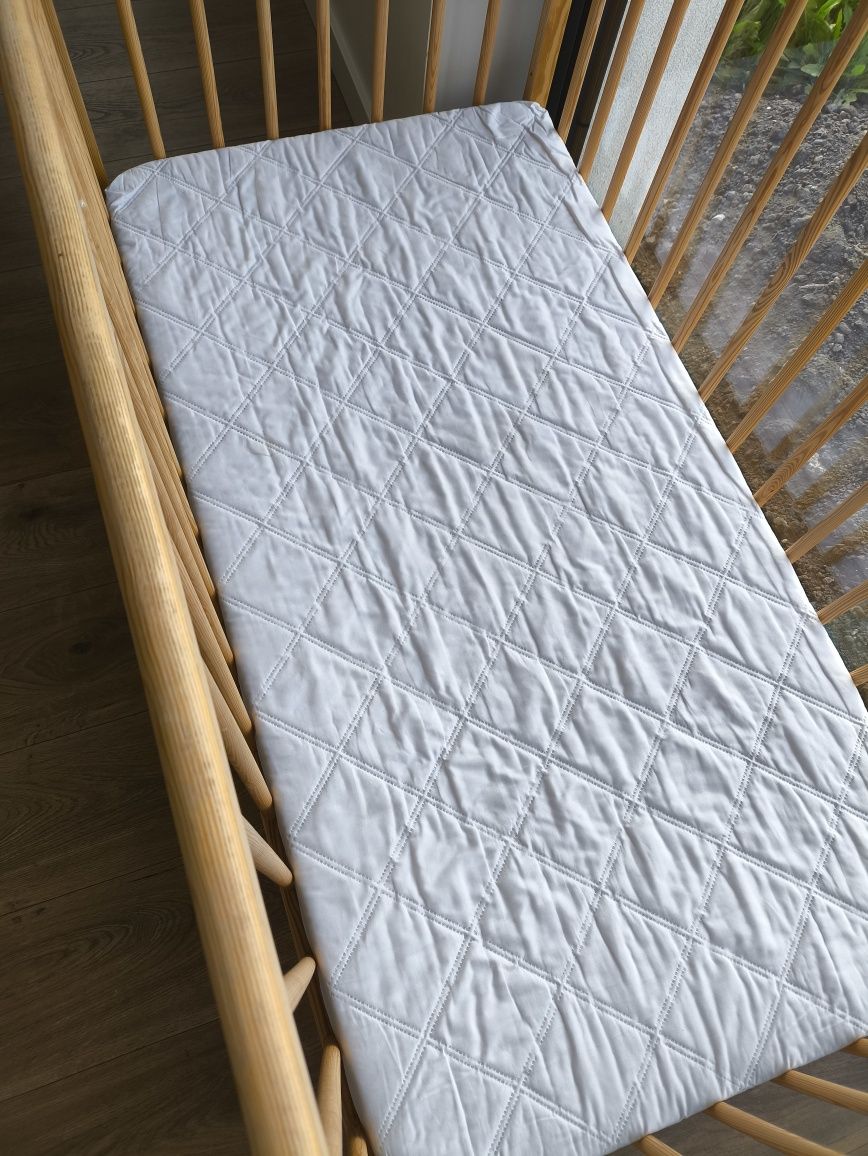 Łóżeczko dziecięce 120x60 cm sosnowe w kolorze naturalnym + Materac