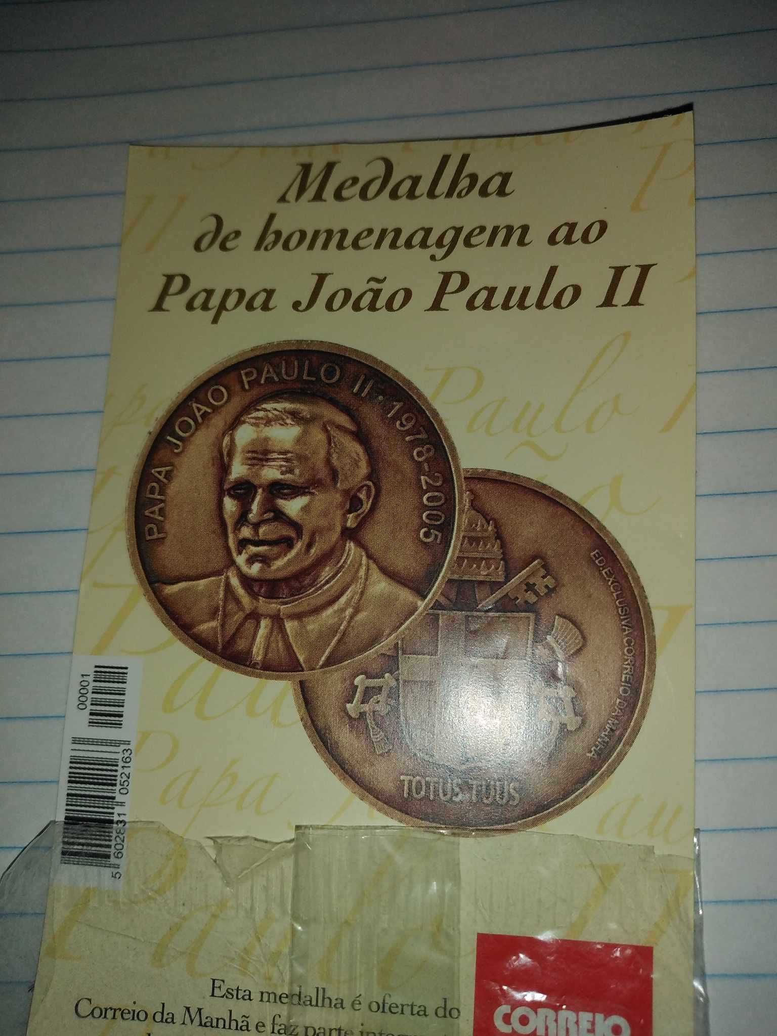 Medalha de homenagem ao Papa João Paulo ||