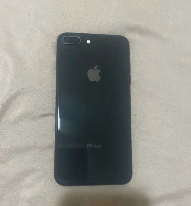 Iphone 8 PLUS 64Gb
