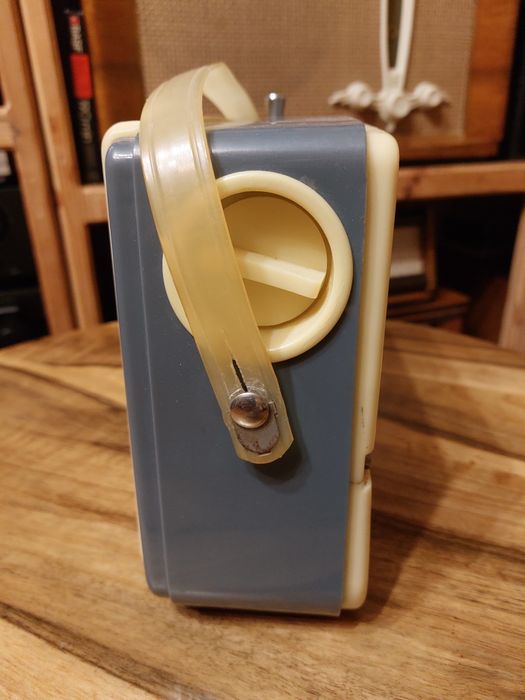 Радиоприёмник вэф СПИДОЛА.