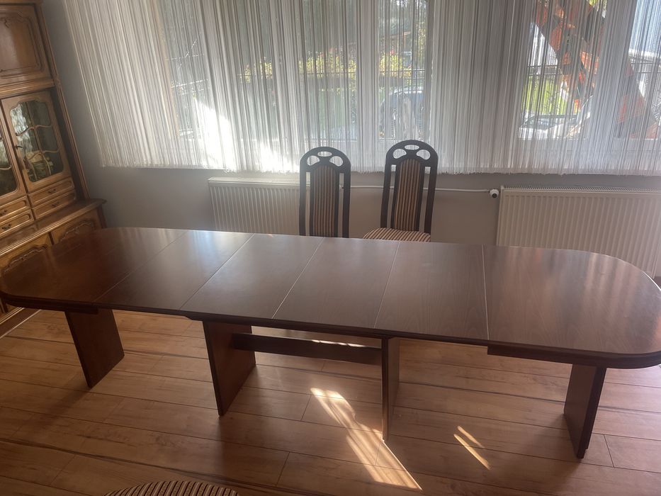 Zestaw stół z krzesłami stan bardzo dobry!!