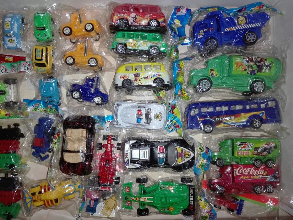Игрушка на подарок / приз! 37 штук Машинка, автобус, грузовик, поезд.