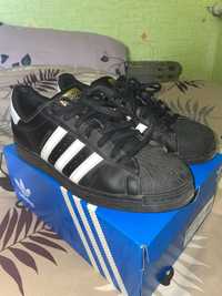 Adidas Superstar